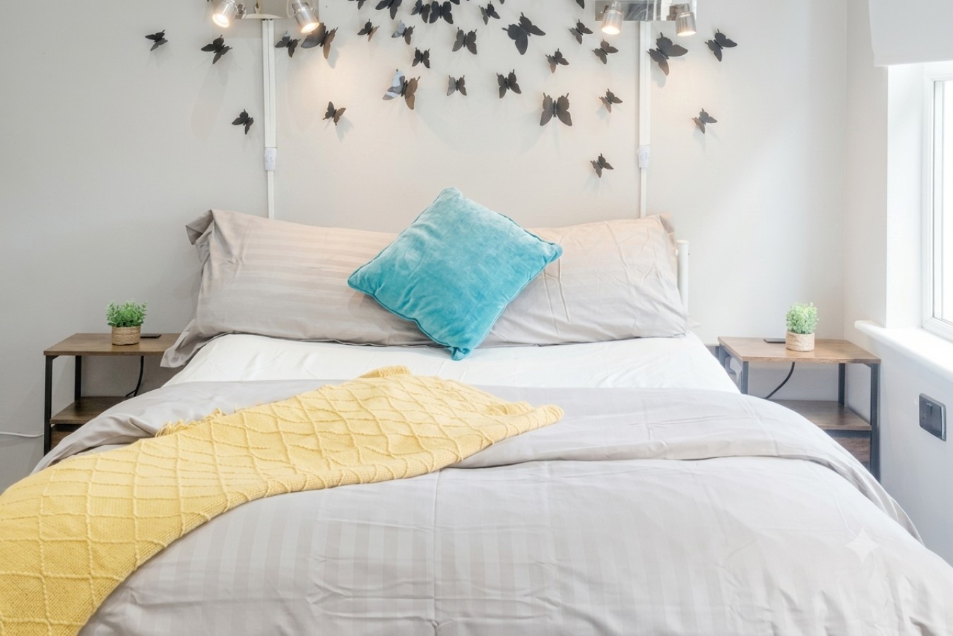Stylish Private Room in Croydon with FREE Street Parking in 29 Apsley Road London SE25 4XT - Property image 4 - VivreStays