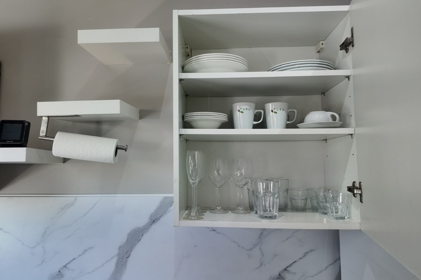 Stylish Private Room in Croydon with FREE Street Parking in 29 Apsley Road London SE25 4XT - Property image 7 - VivreStays