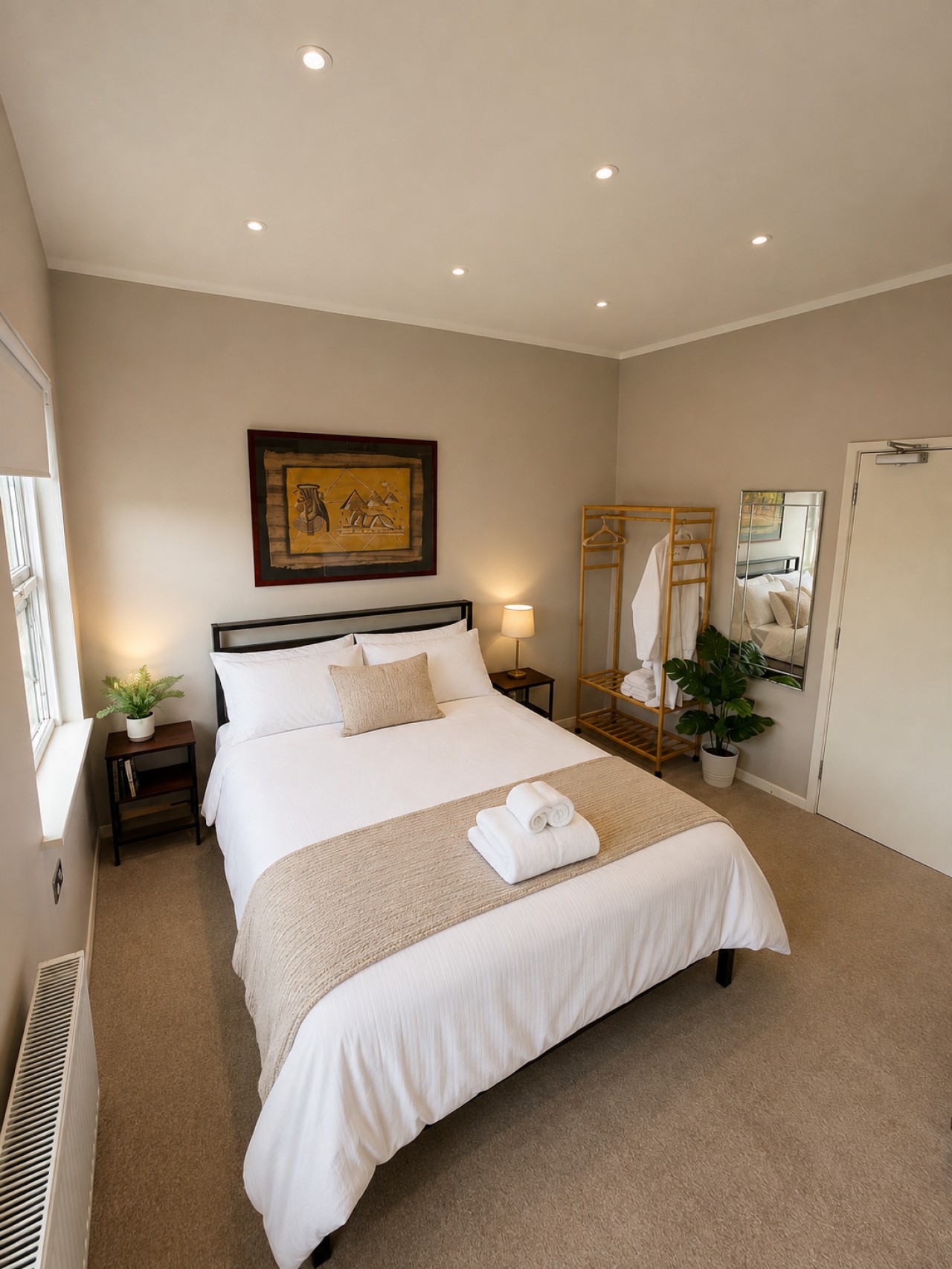 Bright Double Room in Croydon | Free Street Parking in 29 Apsley Road London SE25 4XT - Property image 4 - VivreStays