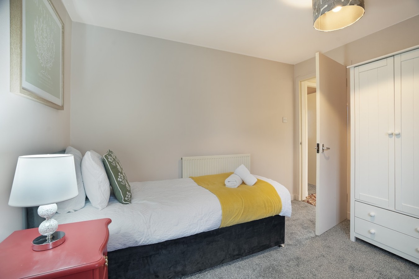4-Bedroom House | Aberdeen, Cults | Kirk Brae House in Aberdeen - Property image 25 - VivreStays