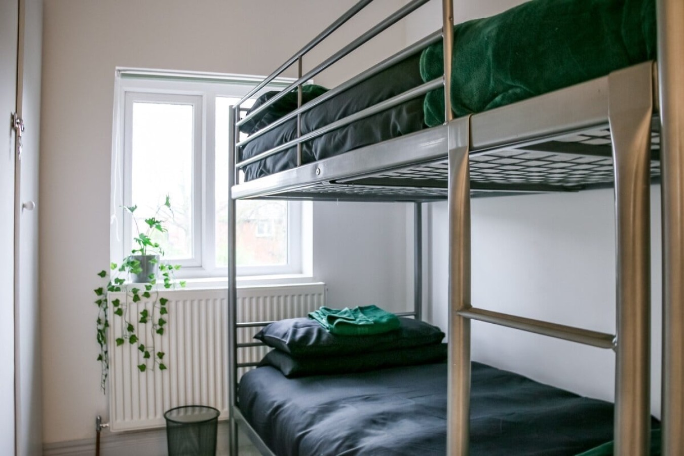 3-Bedroom House | Bolton Town Centre | Free Parking in Bolton - Property image 9 - VivreStays
