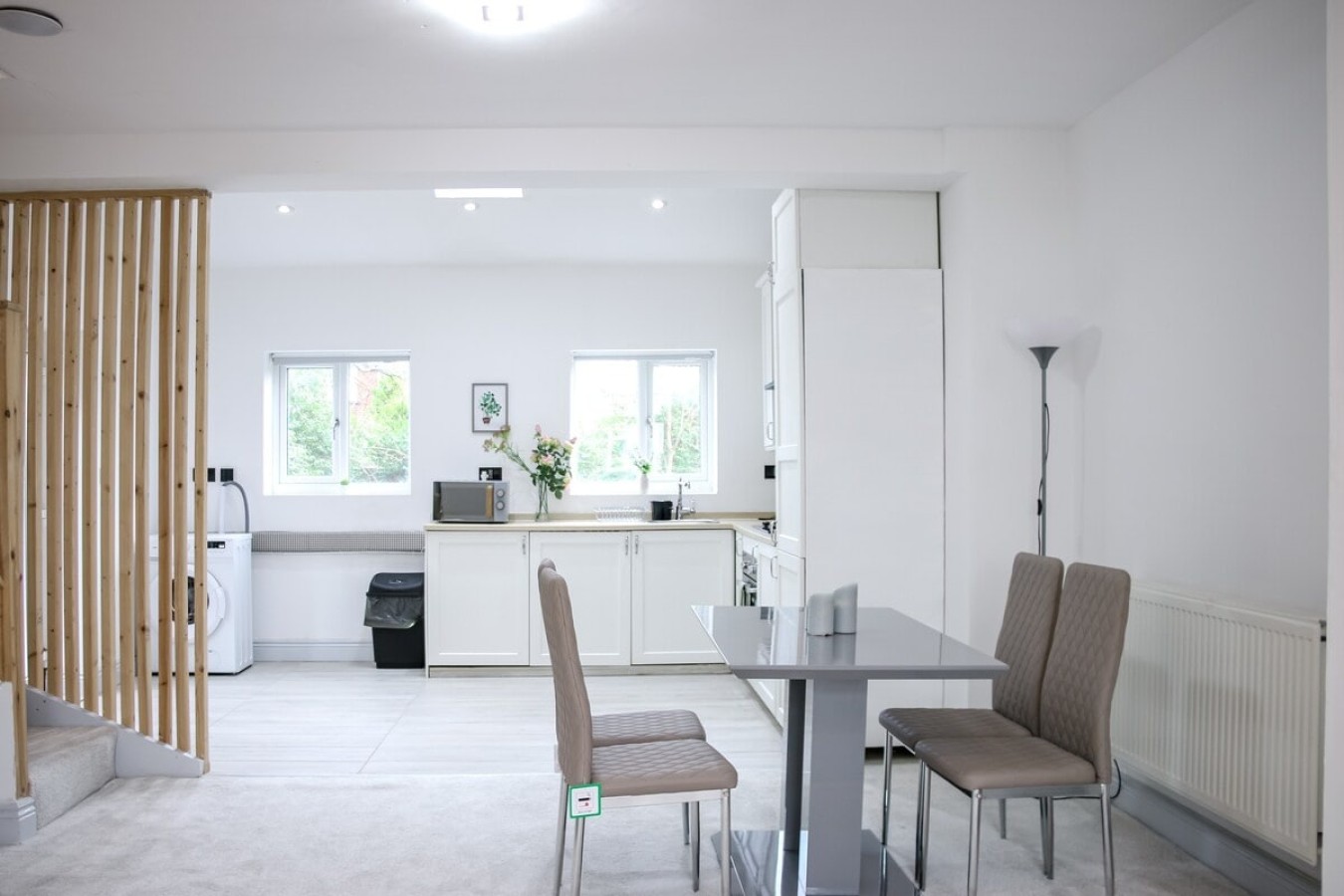 3-Bedroom House | Bolton Town Centre | Free Parking serviced apartment - Bolton - VivreStays