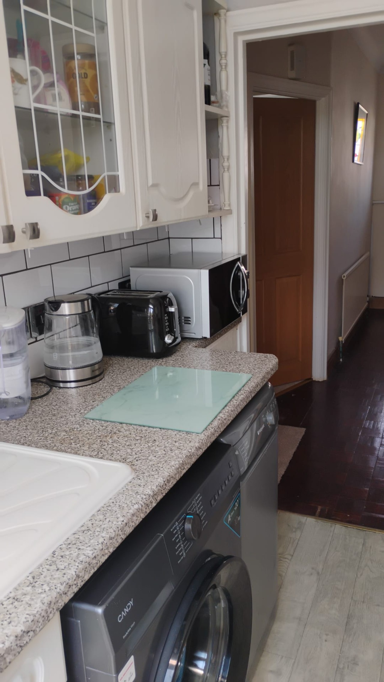 Spacious 4BR Stay in Morden Contractors and Group in 11Wentworth Close, England, United Kingdom, SM4 5QW - Property image 11 - VivreStays
