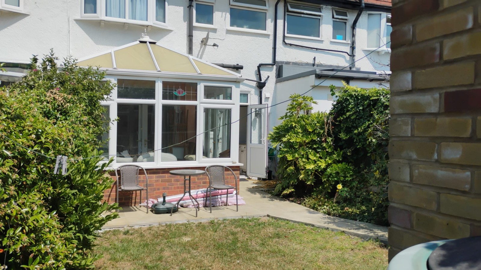 Spacious 4BR Stay in Morden Contractors and Group in 11Wentworth Close, England, United Kingdom, SM4 5QW - Property image 14 - VivreStays