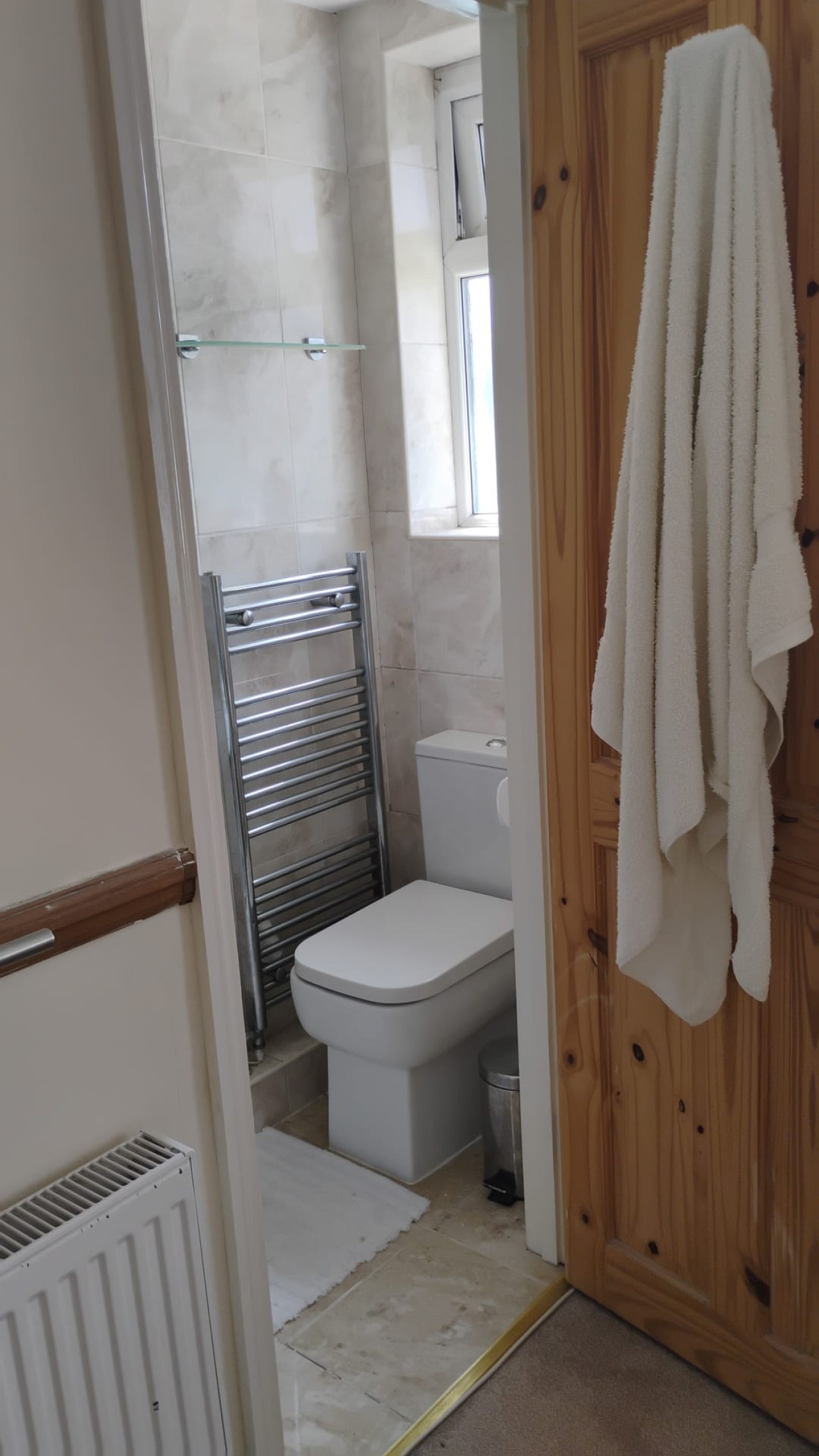 Spacious 4BR Stay in Morden Contractors and Group in 11Wentworth Close, England, United Kingdom, SM4 5QW - Property image 3 - VivreStays