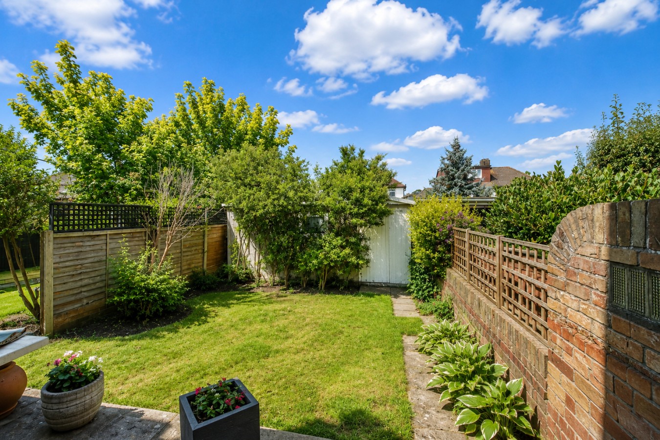 Large 6BR Home Sleeps 11 with Garden and Free Parking in 31Hartland Way, England, United Kingdom, SM4 5QN - Property image 9 - VivreStays