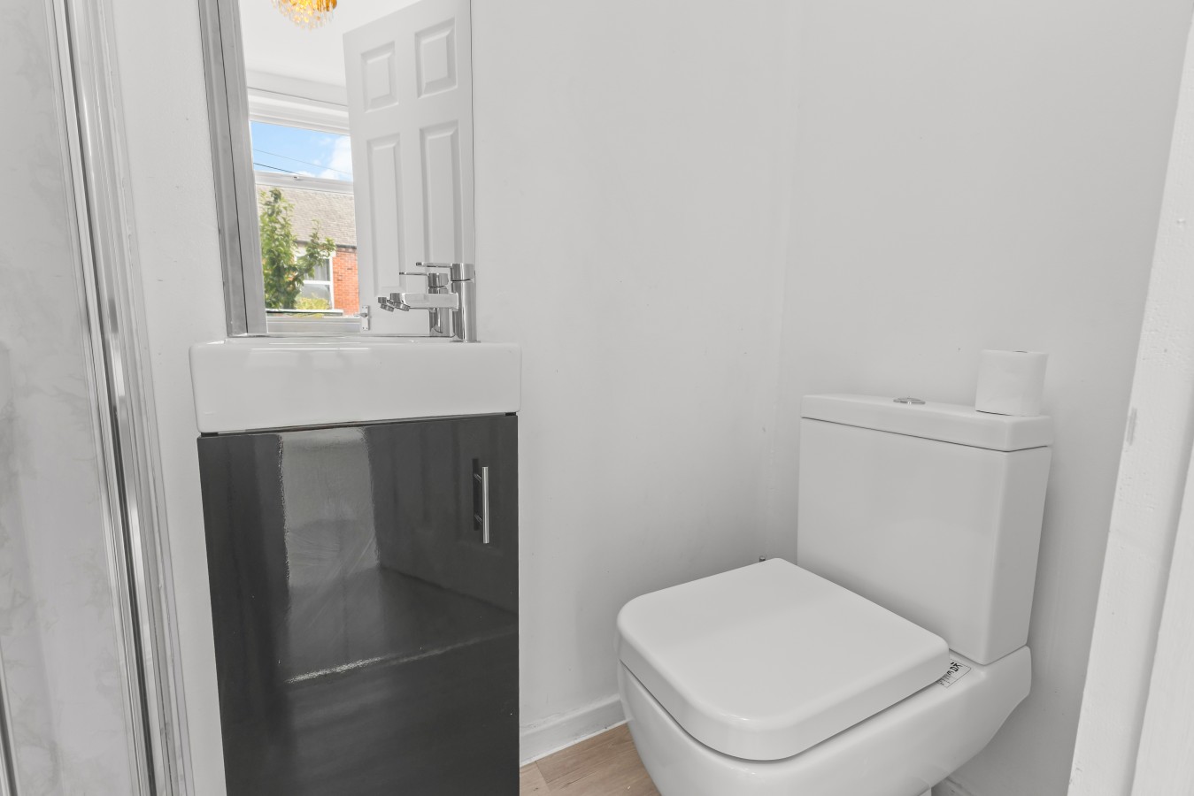 Spacious 4BR 4BATH with Free Parking in Manchester in 1 Lowton Avenue - Property image 12 - VivreStays