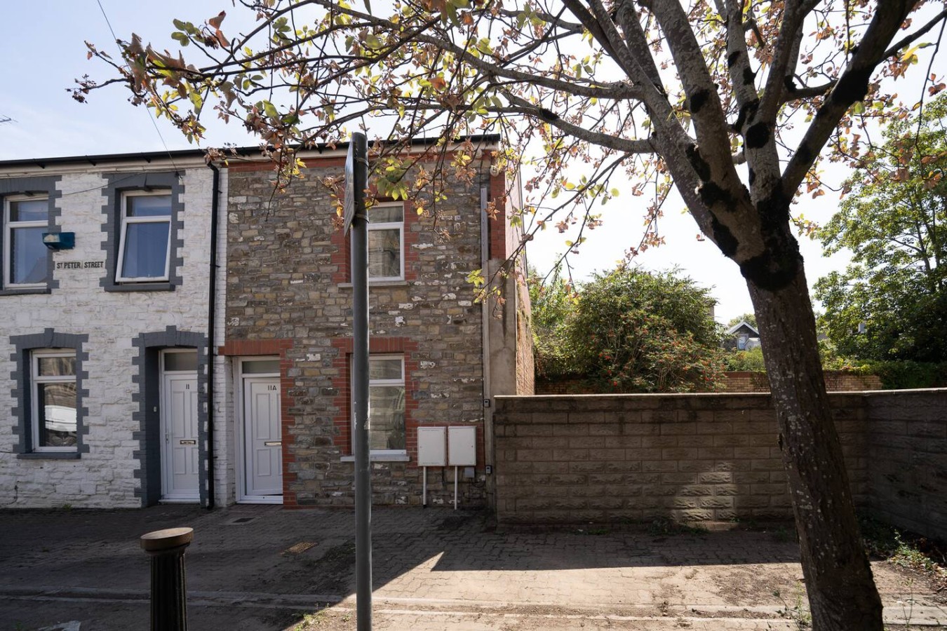 Premium 3 Bed Cardiff City Sleeps 9 with Free Parking in 11 Saint Peter's Street, Cardiff CF24 3BA - Property image 32 - VivreStays
