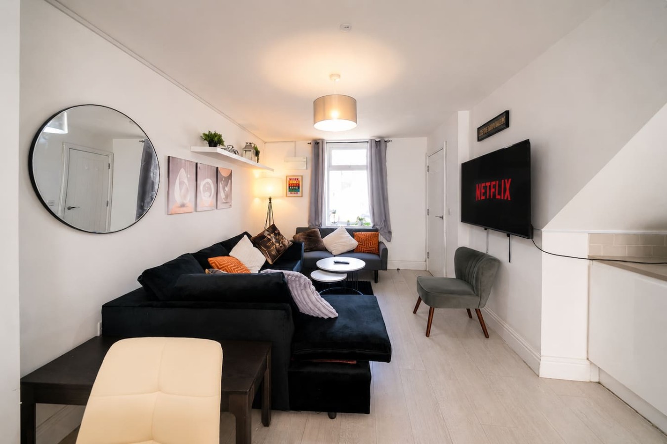Premium 3 Bed Cardiff City Sleeps 9 with Free Parking in 11 Saint Peter's Street, Cardiff CF24 3BA - Property image 12 - VivreStays