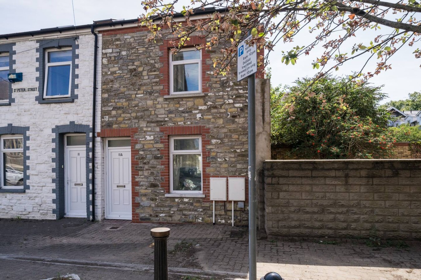 Premium 3 Bed Cardiff City Sleeps 9 with Free Parking in 11 Saint Peter's Street, Cardiff CF24 3BA - Property image 20 - VivreStays