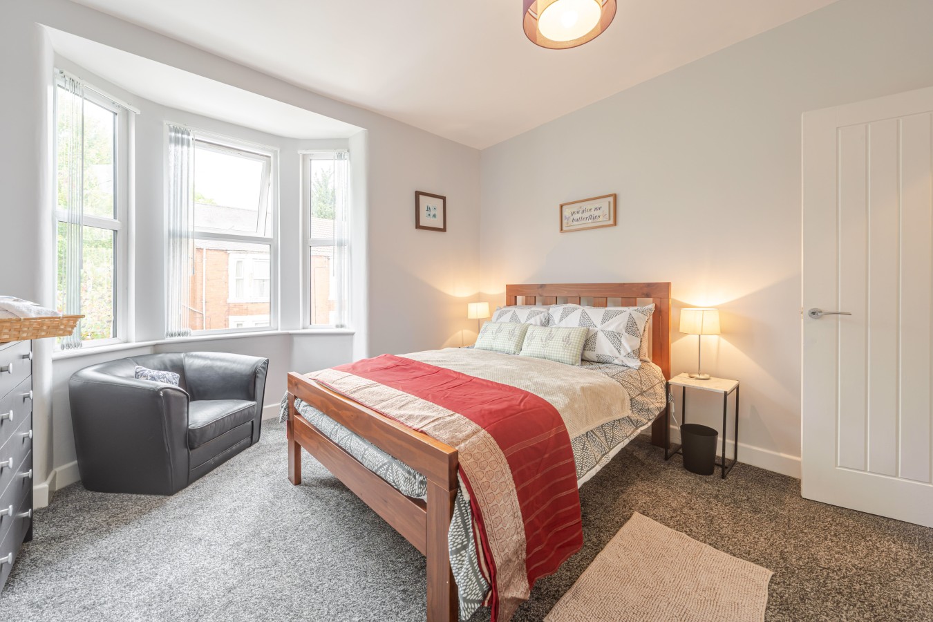 The Landmark Comfy 2BR 2BATH Home Sleeps 5 in Rugby in 53 Graham Road, Warwickshire, CV21 3LD - Property image 20 - VivreStays