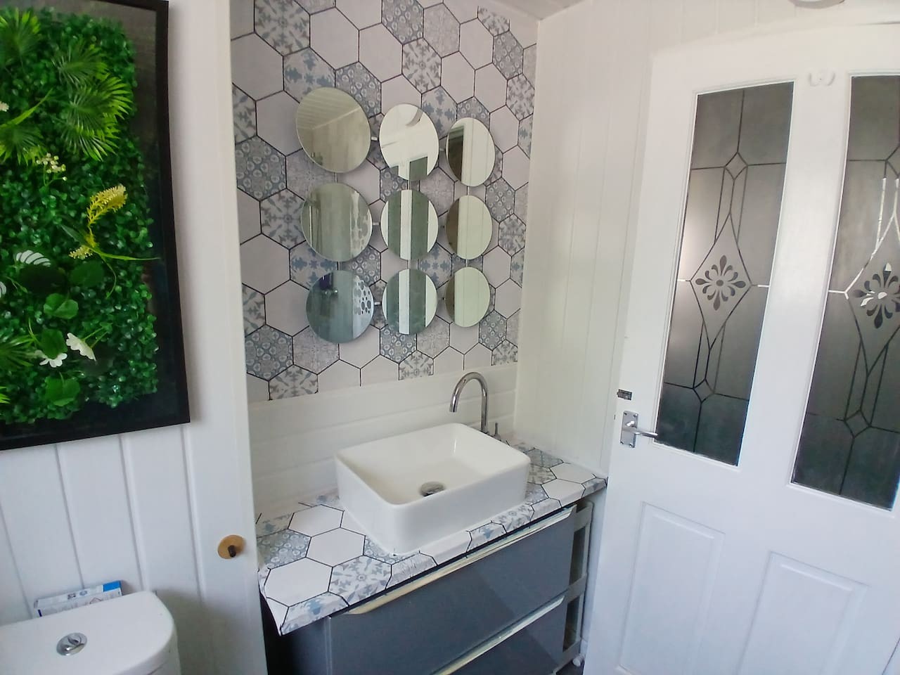 Dumfries 2BR Apartment | Free Parking | Near Robert Burns Centre in 4 Mill Road Dumfries and Galloway DG2 7BE - Property image 30 - VivreStays