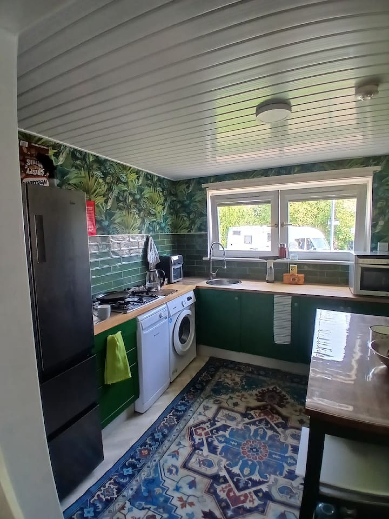 Dumfries 2BR Apartment | Free Parking | Near Robert Burns Centre in 4 Mill Road Dumfries and Galloway DG2 7BE - Property image 19 - VivreStays