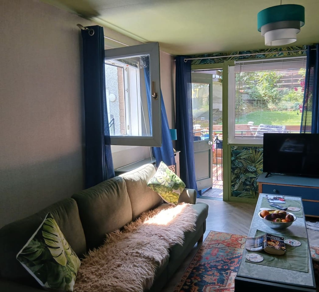 Dumfries 2BR Apartment | Free Parking | Near Robert Burns Centre in 4 Mill Road Dumfries and Galloway DG2 7BE - Property image 22 - VivreStays