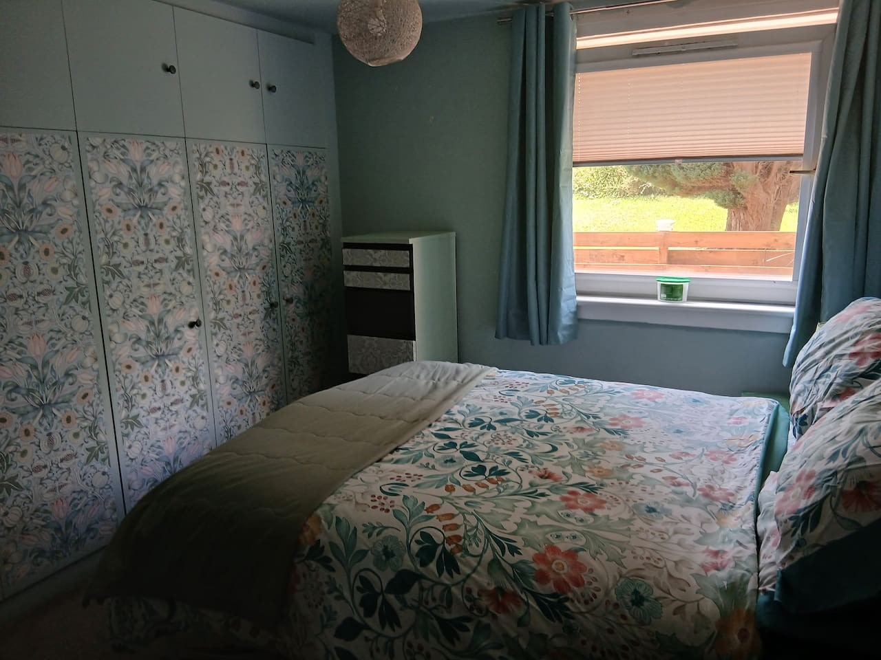 Dumfries 2BR Apartment | Free Parking | Near Robert Burns Centre in 4 Mill Road Dumfries and Galloway DG2 7BE - Property image 13 - VivreStays