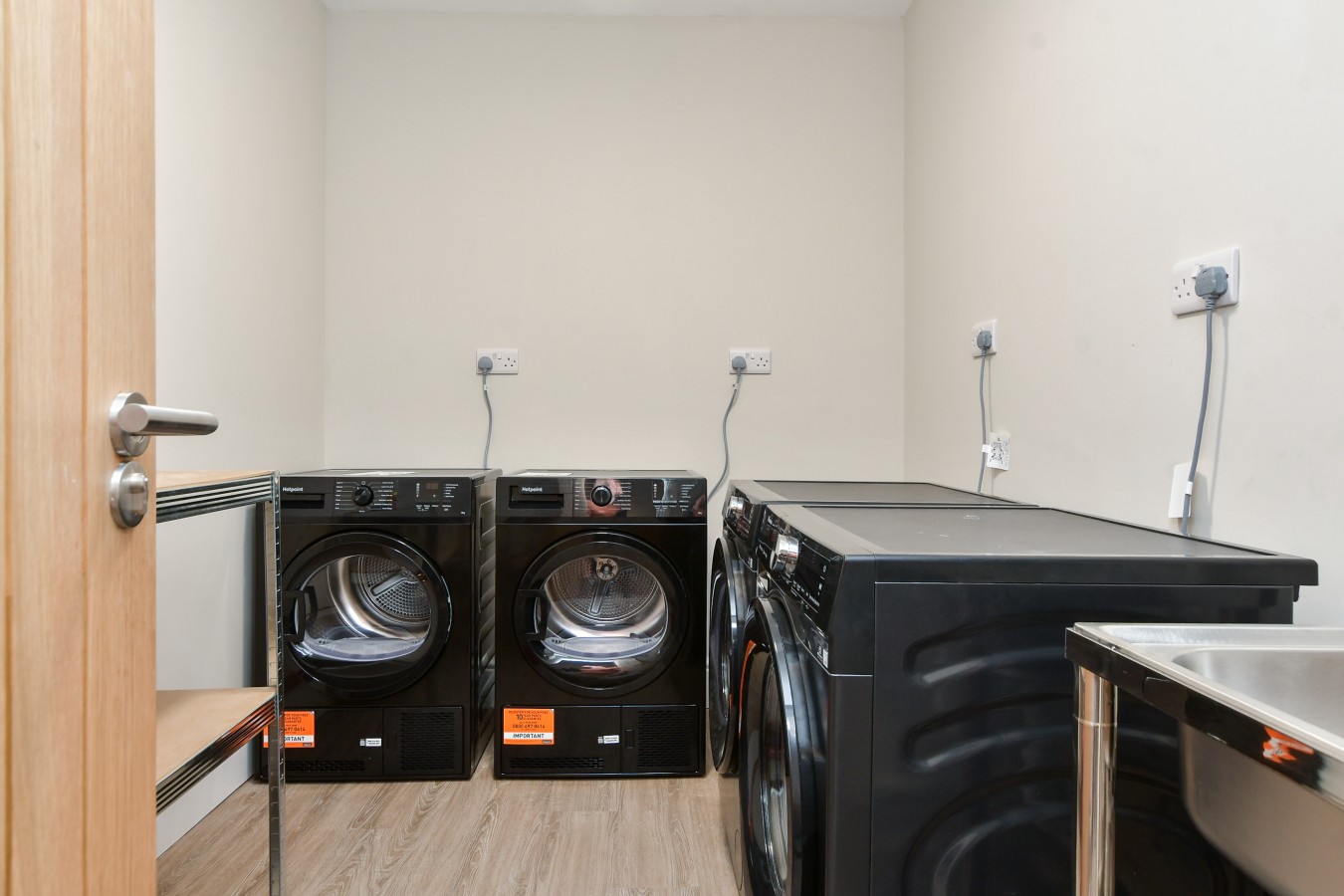Contractor-Friendly 6BR 6 En-Suites | Free Parking in 241 Folkestone Road, Dover, Kent, CT17 9LL - Property image 40 - VivreStays
