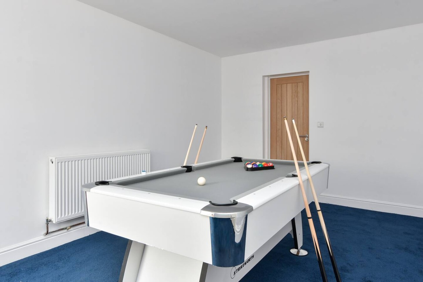 Contractor-Friendly 6BR 6 En-Suites | Free Parking in 241 Folkestone Road, Dover, Kent, CT17 9LL - Property image 3 - VivreStays