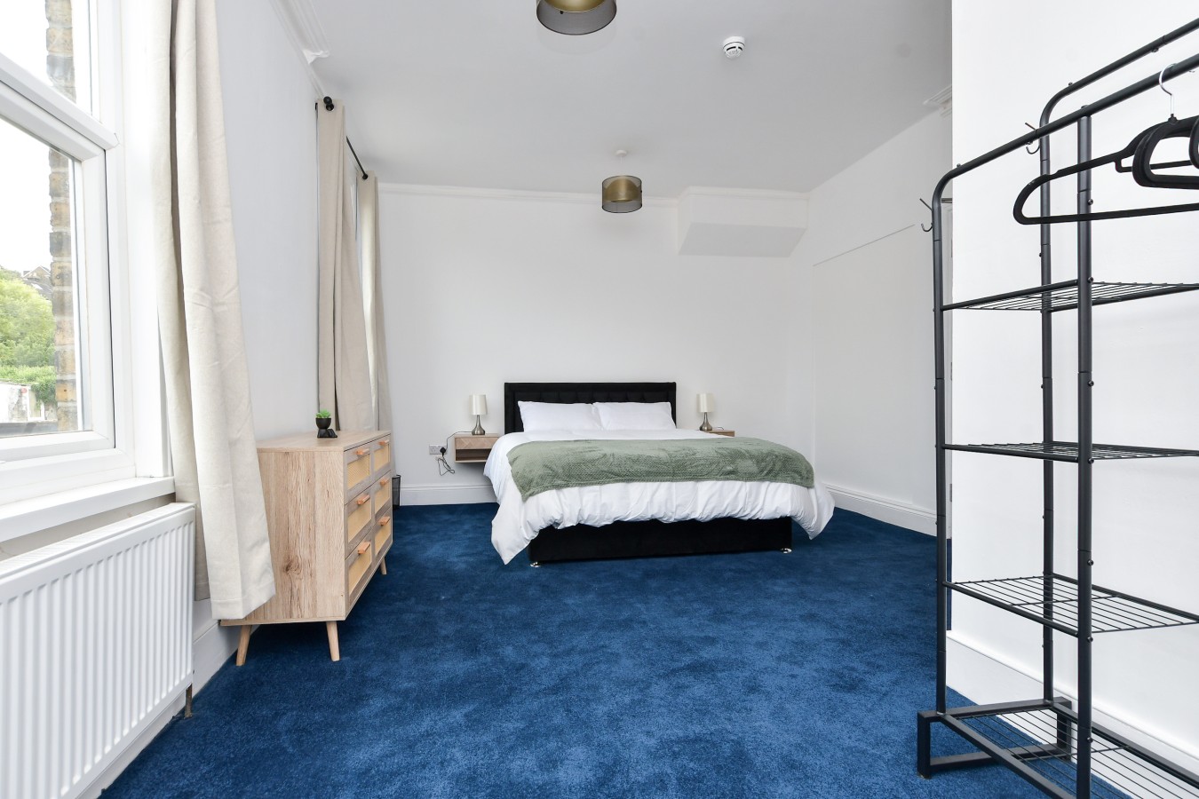Contractor-Friendly 6BR 6 En-Suites | Free Parking in 241 Folkestone Road, Dover, Kent, CT17 9LL - Property image 37 - VivreStays