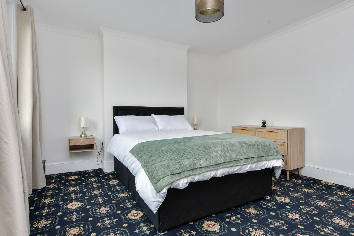 Contractor-Friendly 6BR 6 En-Suites | Free Parking in 241 Folkestone Road, Dover, Kent, CT17 9LL - Property image 22 - VivreStays