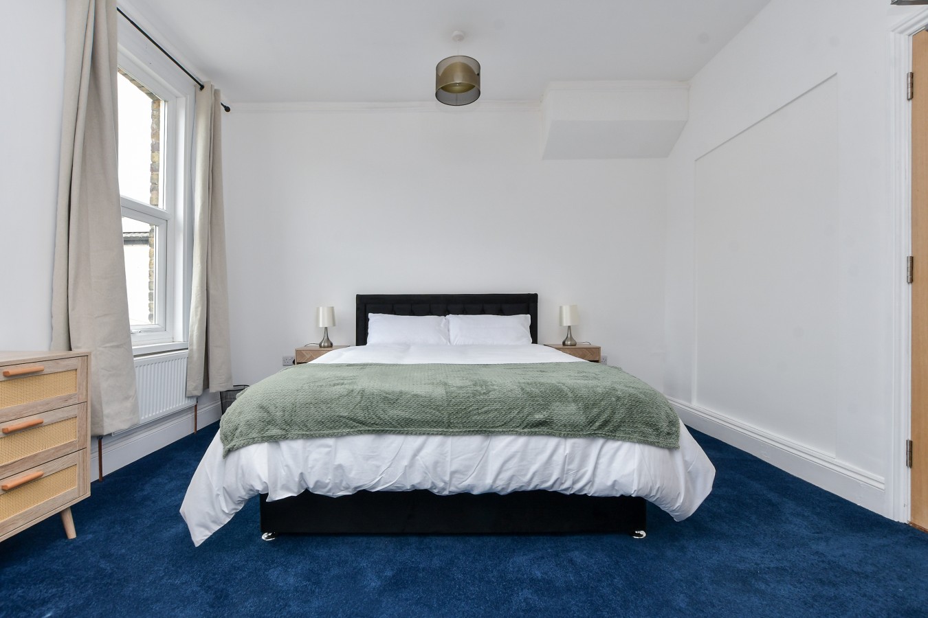 Contractor-Friendly 6BR 6 En-Suites | Free Parking in 241 Folkestone Road, Dover, Kent, CT17 9LL - Property image 36 - VivreStays