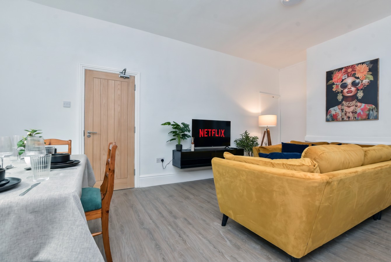 Contractor-Friendly 6BR 6 En-Suites | Free Parking in 241 Folkestone Road, Dover, Kent, CT17 9LL - Property image 15 - VivreStays