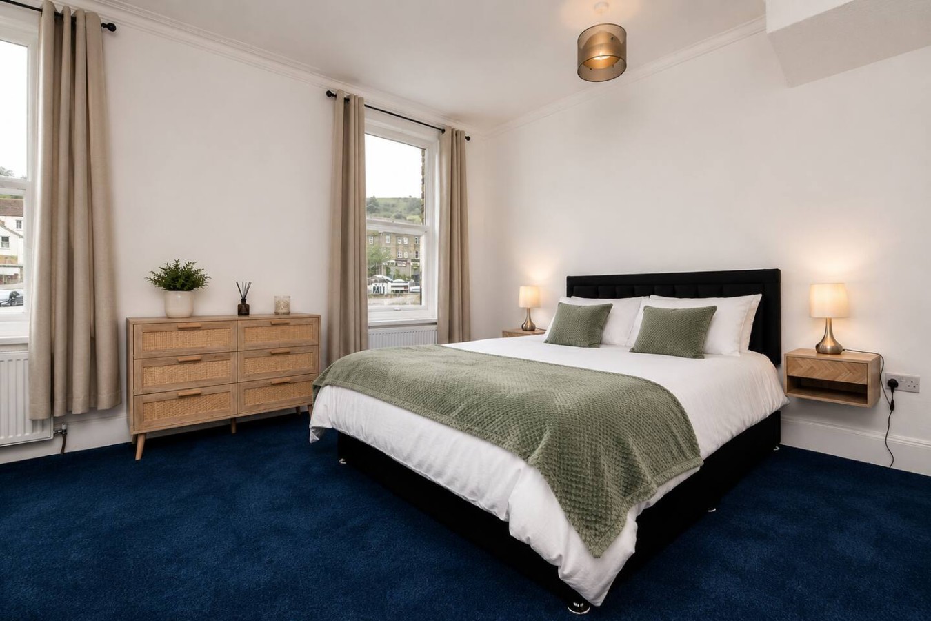Contractor-Friendly 6BR 6 En-Suites | Free Parking in 241 Folkestone Road, Dover, Kent, CT17 9LL - Property image 17 - VivreStays