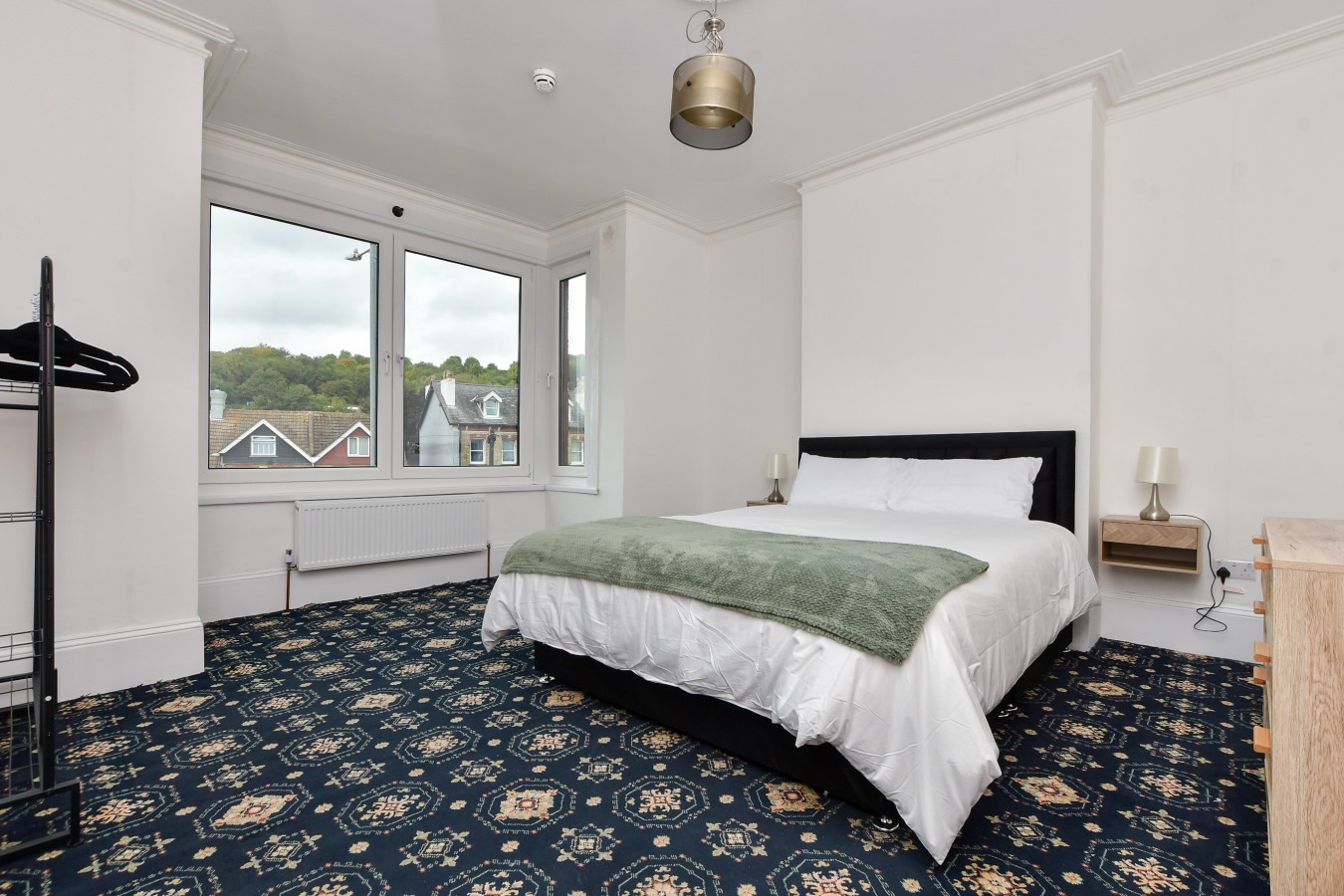 Contractor-Friendly 6BR 6 En-Suites | Free Parking in 241 Folkestone Road, Dover, Kent, CT17 9LL - Property image 32 - VivreStays