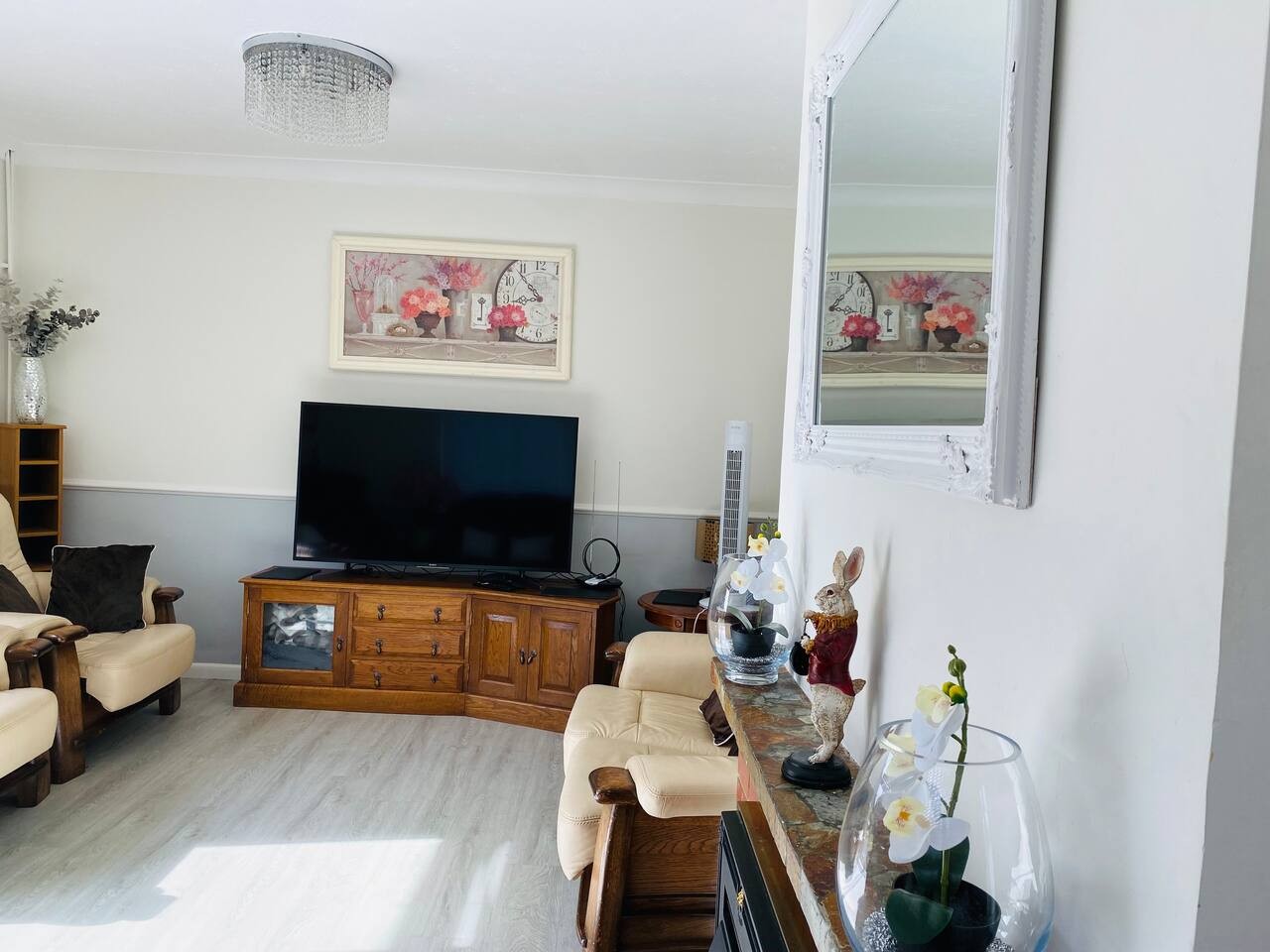 Red Brick Haven 5Bed 2Bath for Memorable Reunions in 18 Cadets Walk, East Cowes PO32 6JP, UK - Property image 28 - VivreStays