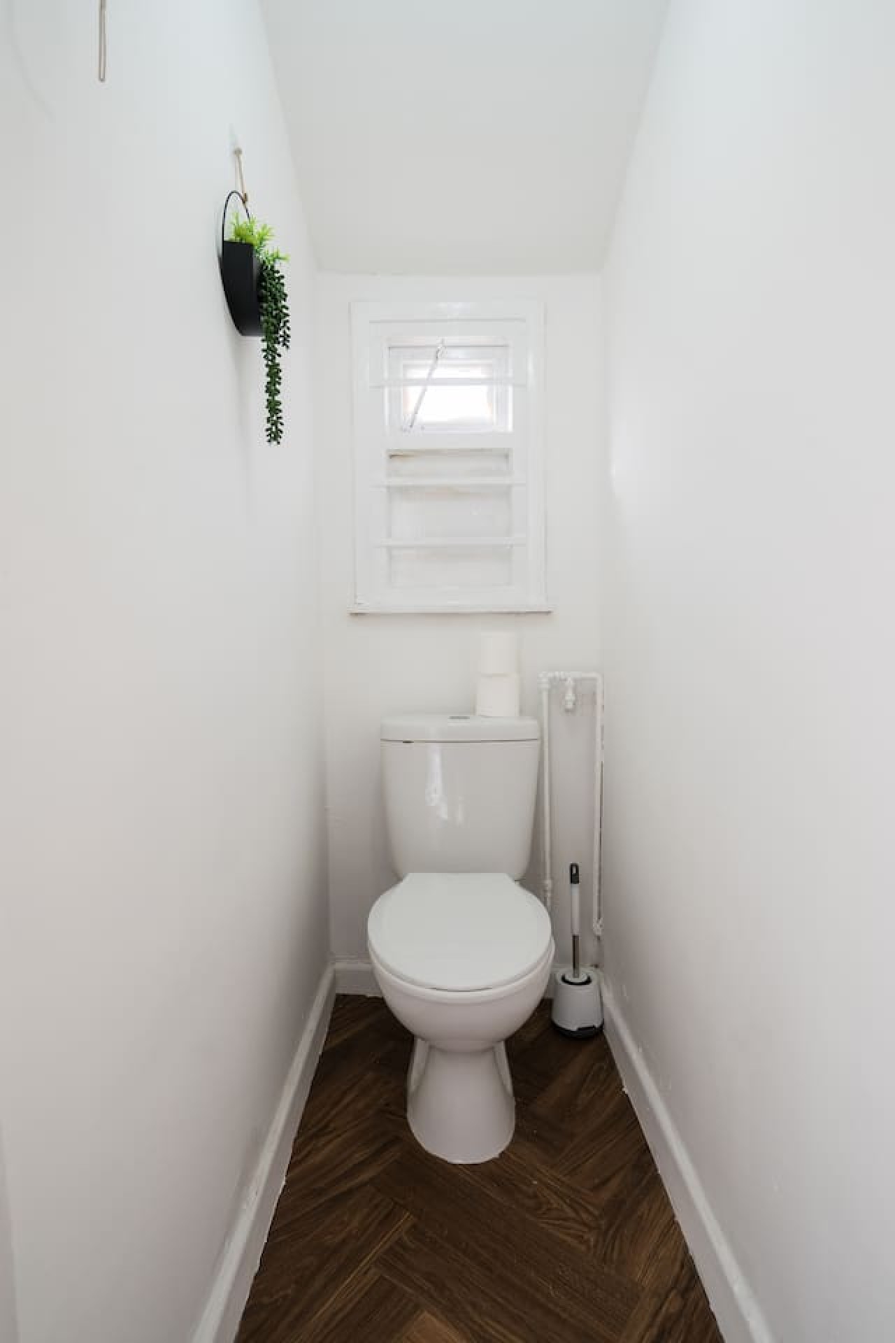 Spacious 4BR | Sleeps 10 | Free Parking in 236 Albany Rd, Cardiff CF24 3RZ, UK - Property image 42 - VivreStays
