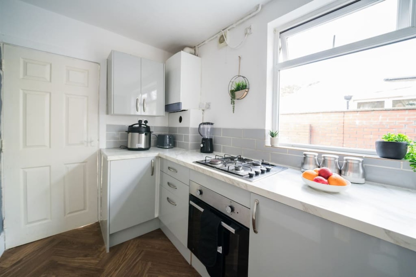 Spacious 4BR | Sleeps 10 | Free Parking in 236 Albany Rd, Cardiff CF24 3RZ, UK - Property image 37 - VivreStays