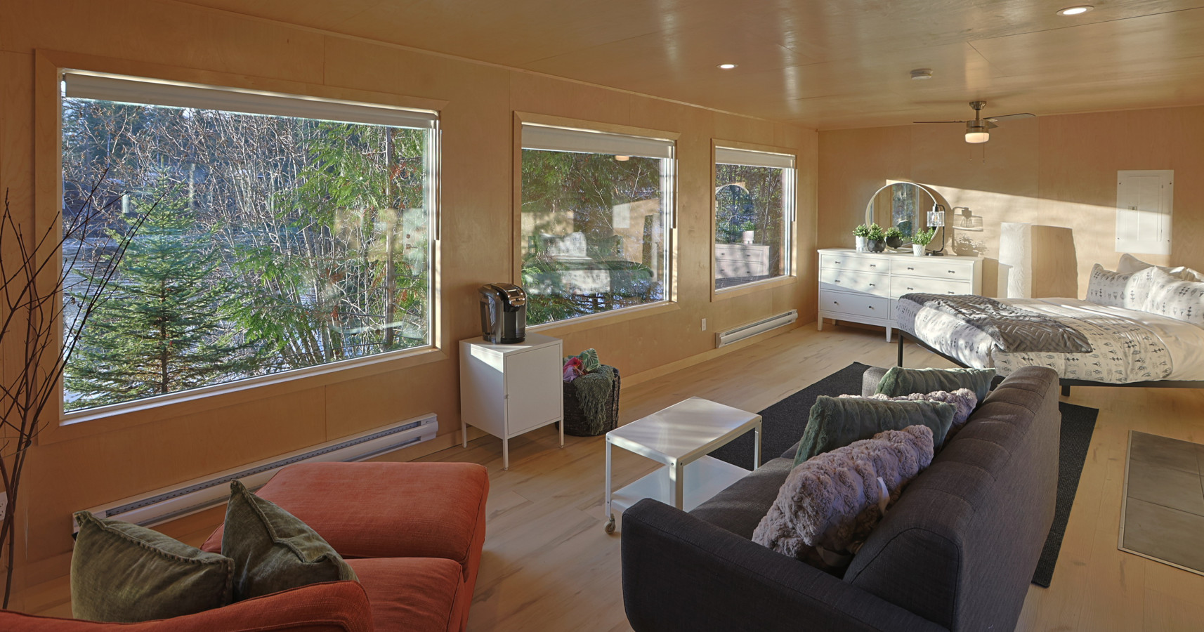 Scenic Glamping Cabin With River Access - Luxurious Cozy Oasis - Canada