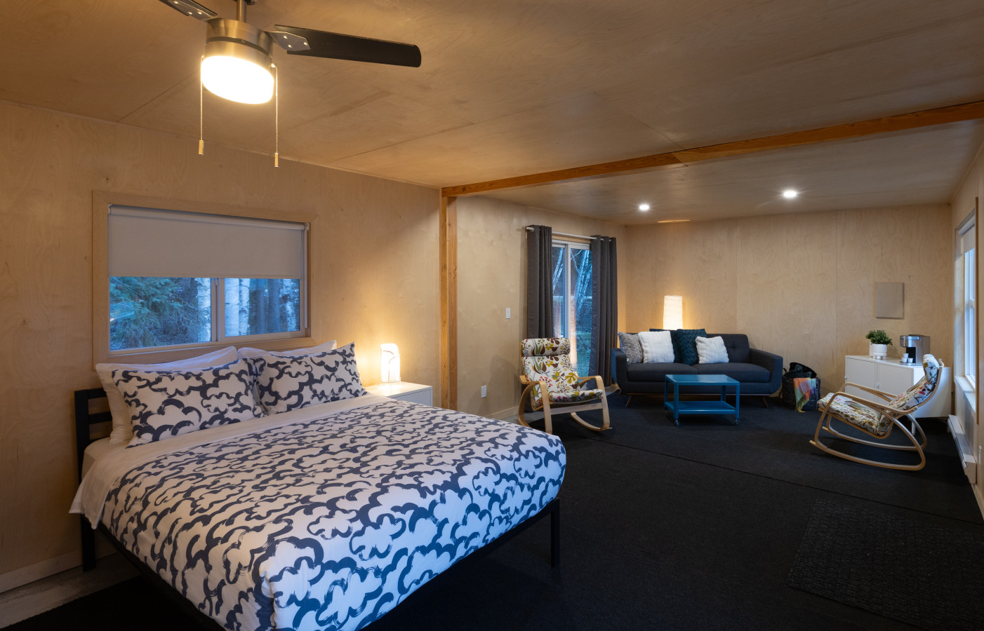Mini Fridge And Wi-fi Included - Charming Glamping Cabin - Canada