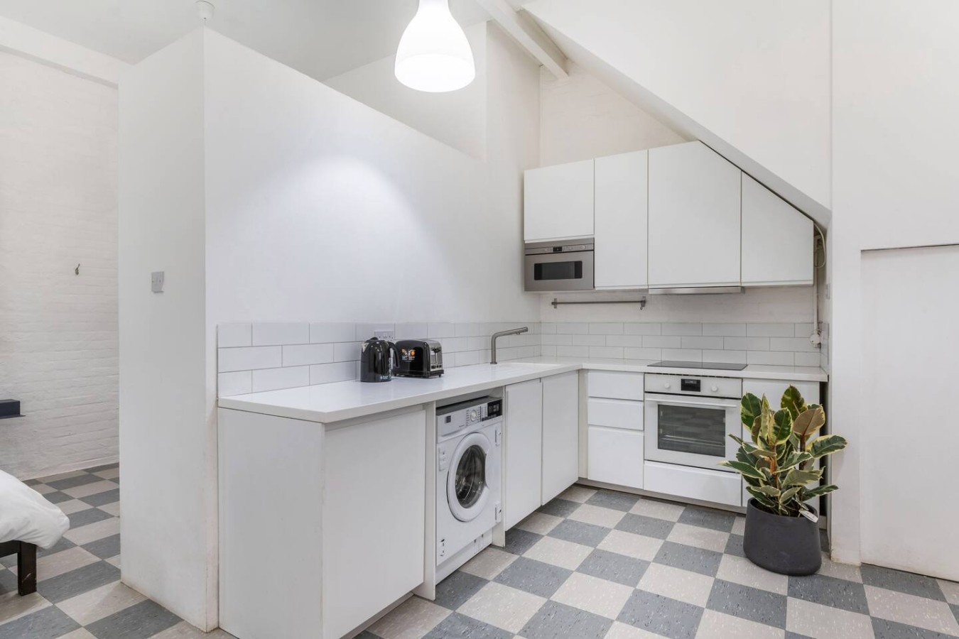 Cosy One Bed + Sofabed Kings Cross|Euston|Camden in 55 Bayham Place - Property image 4 - VivreStays