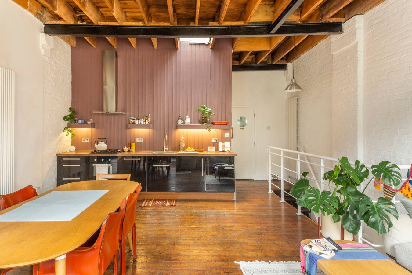 Luxury High Ceiling Apartment by Kings Cross St in 55 Bayham Place - Property image 7 - VivreStays