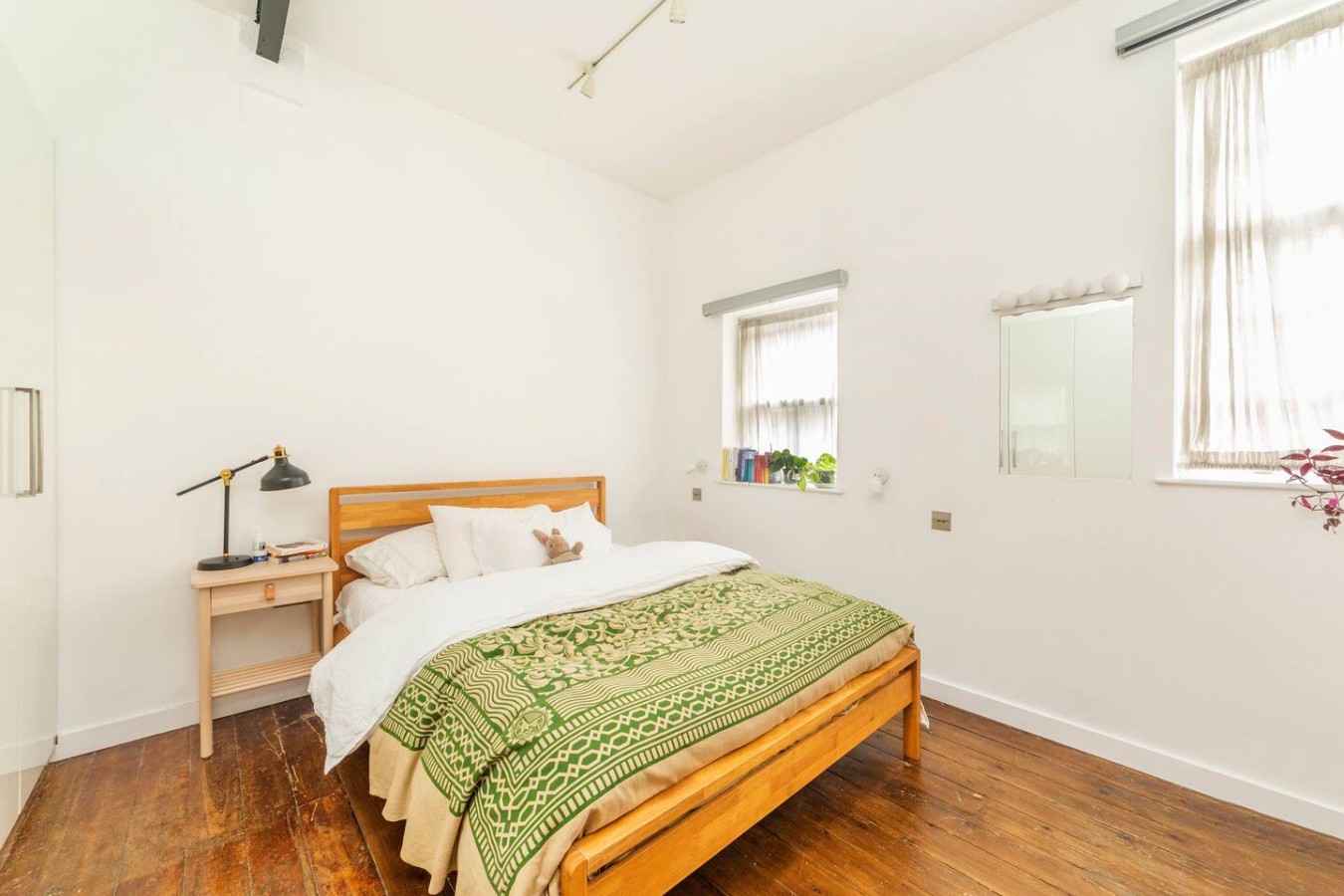 Luxury High Ceiling Apartment by Kings Cross St in 55 Bayham Place - Property image 4 - VivreStays
