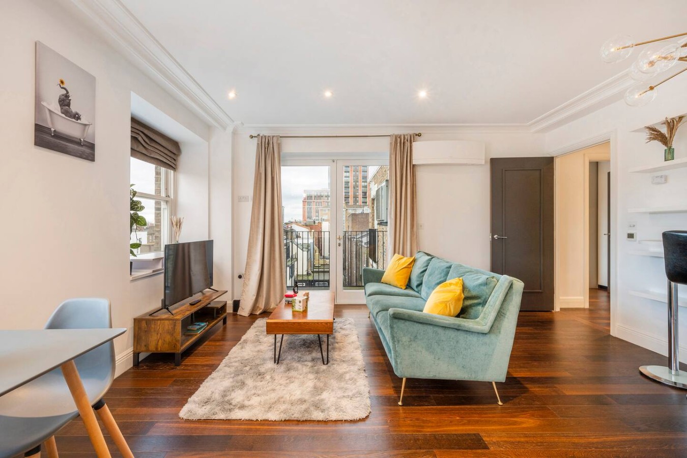 Serene One Bed, W/AC, Bidet, Walk to Baker Street serviced apartment - London - VivreStays