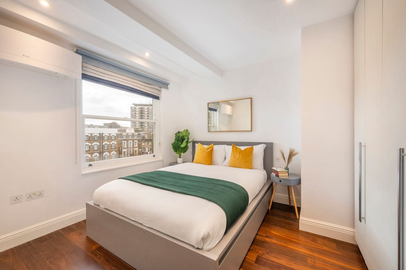 Serene One Bed, W/AC, Bidet, Walk to Baker Street in Flat 14 5 Cuthbert Street - Property image 3 - VivreStays