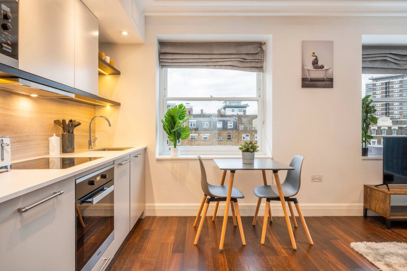Serene One Bed, W/AC, Bidet, Walk to Baker Street in Flat 14 5 Cuthbert Street - Property image 10 - VivreStays