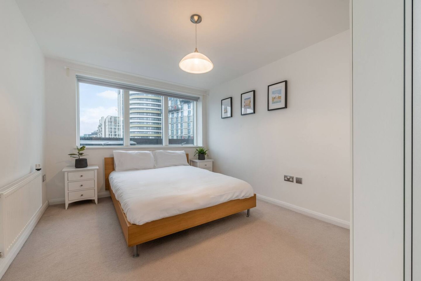 Luxury 2 Bed w/Balcony View, 4 Min Walk to Station in 10 Bard Road Flat 11 - Property image 6 - VivreStays