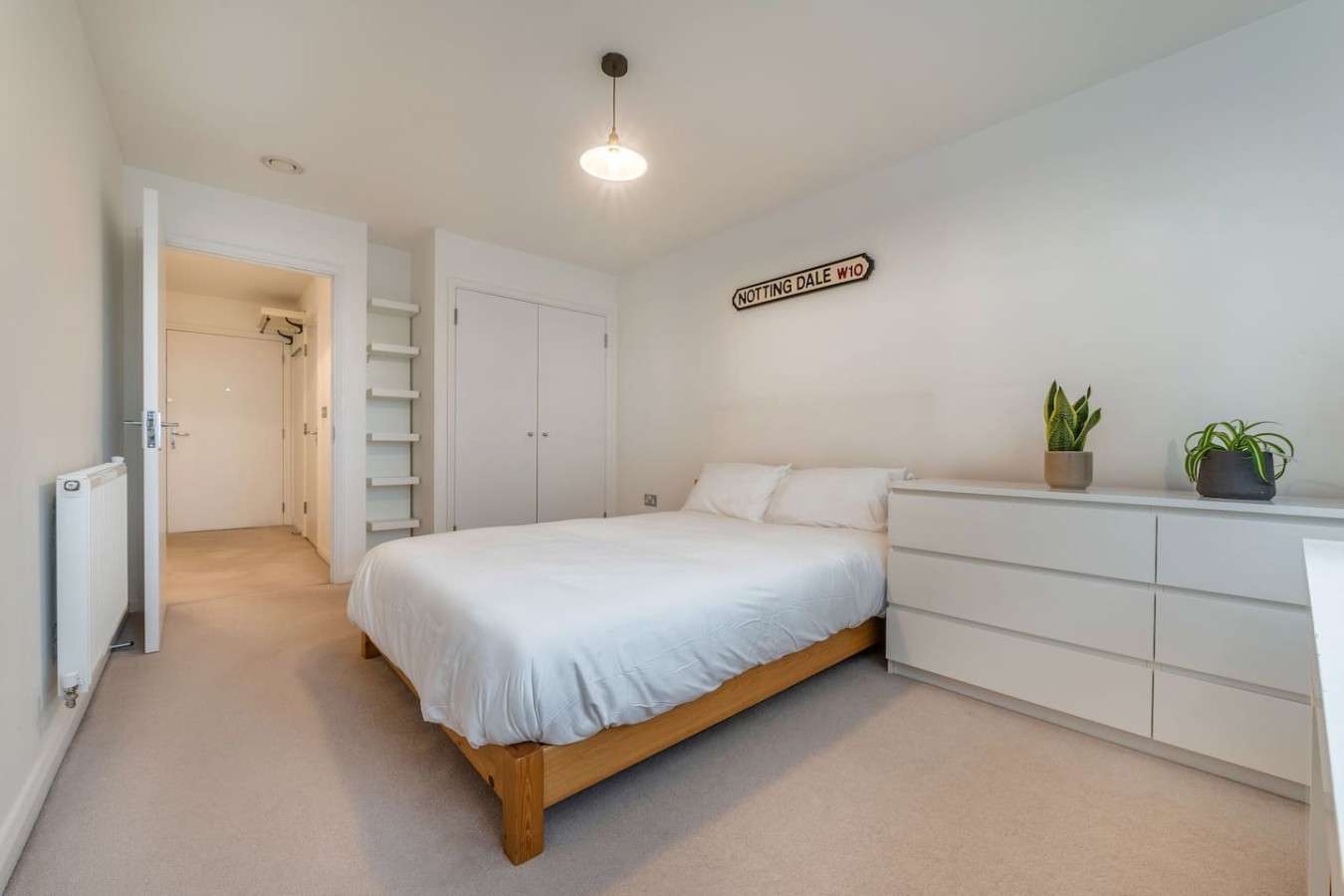 Luxury 2 Bed w/Balcony View, 4 Min Walk to Station in 10 Bard Road Flat 11 - Property image 11 - VivreStays