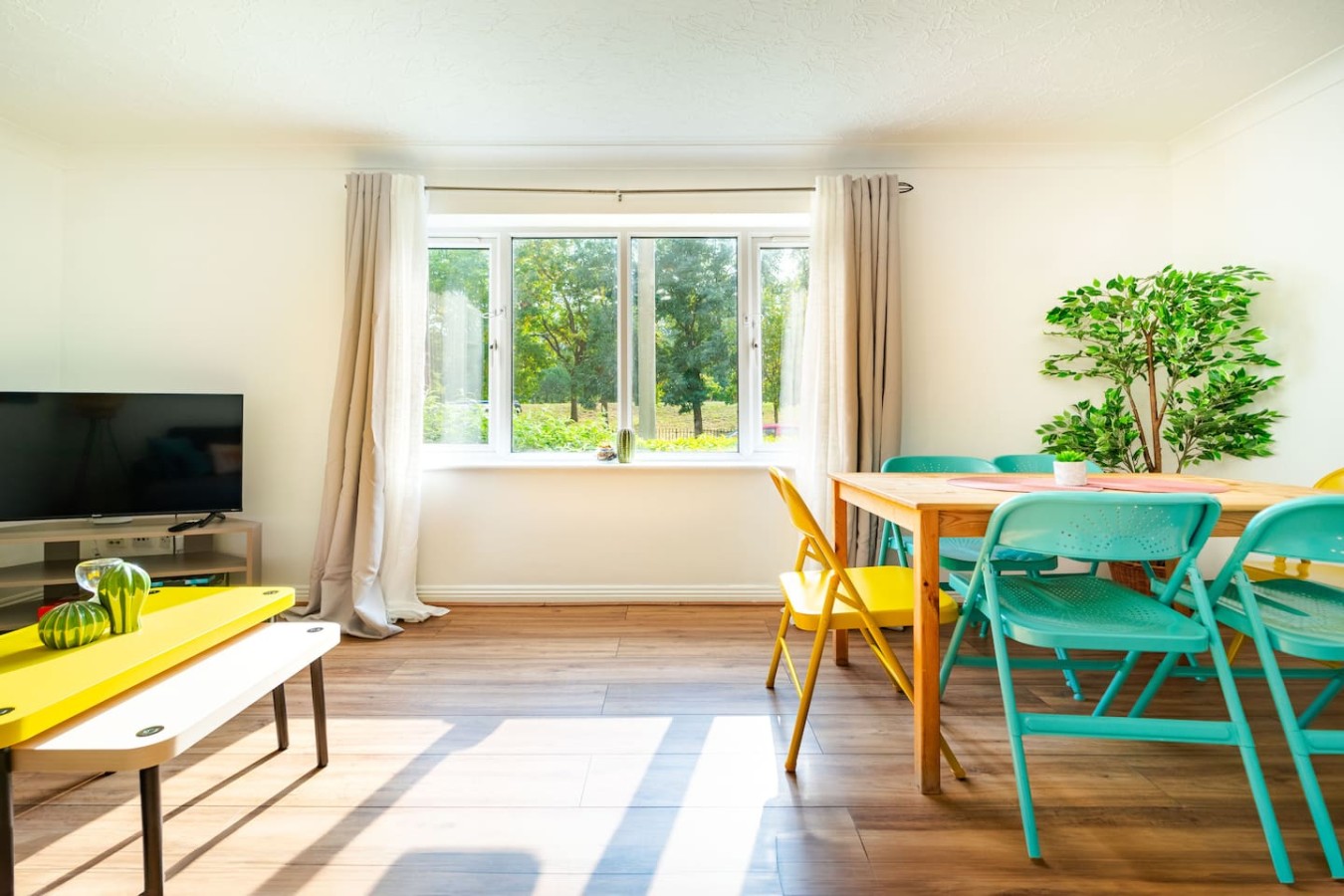 Cosy 2 Bed 2 Bath Elephant Castle With Parking in Riddell Court, 20 Albany Road Flat 9 Riddell Court - Property image 6 - VivreStays