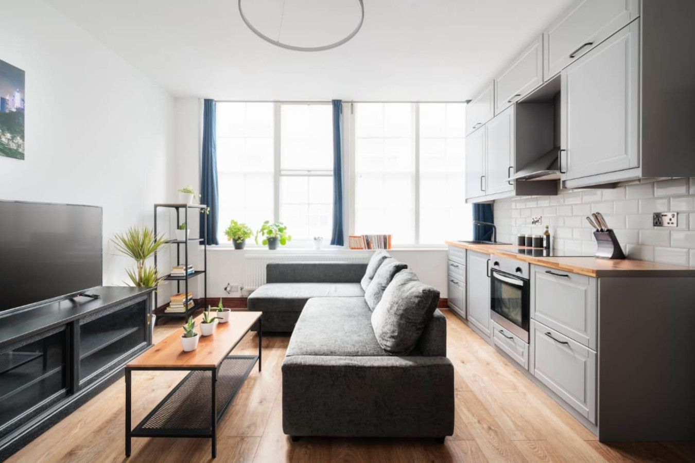 Serene flat in Holborn, 8 mins from Covent Garden in 6 Gate Street Flat 1 - Property image 2 - VivreStays