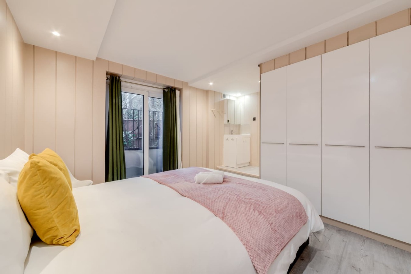 One Bed Urban Oasis Near Kings Cross St in 53 Bayham Place - Property image 7 - VivreStays