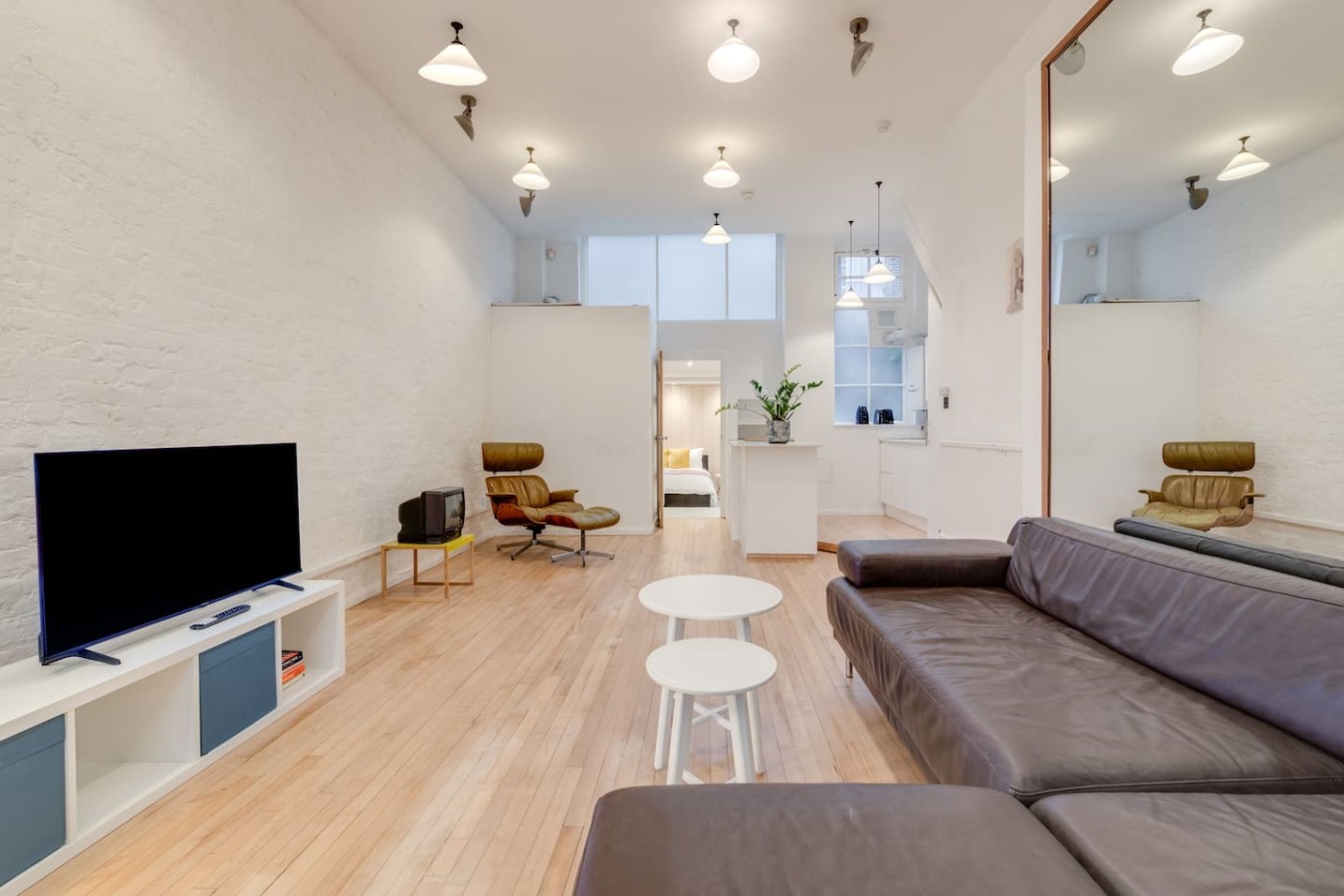 One Bed Urban Oasis Near Kings Cross St in 53 Bayham Place - Property image 13 - VivreStays