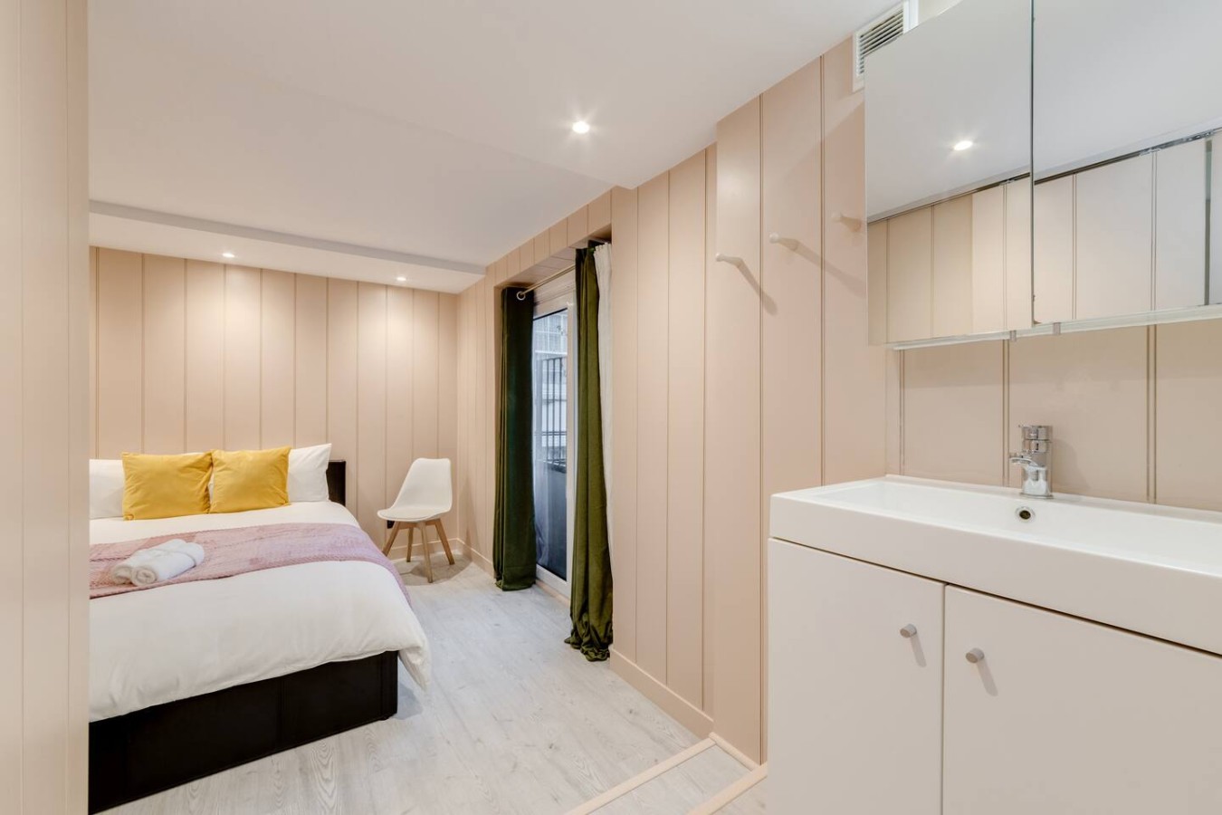 One Bed Urban Oasis Near Kings Cross St in 53 Bayham Place - Property image 8 - VivreStays