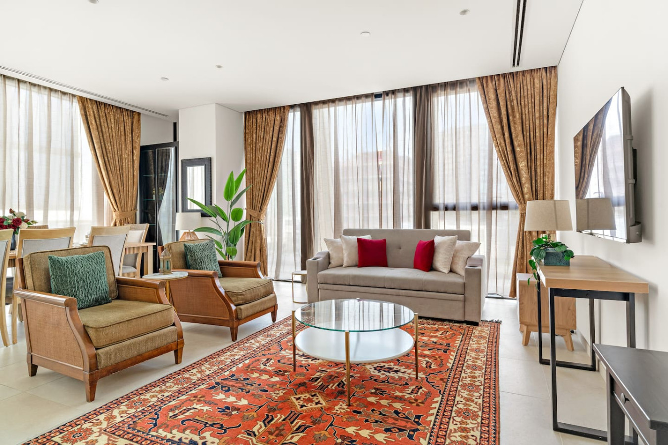 FIRST CLASS | 3BR | Comfort & Style | Business Bay
