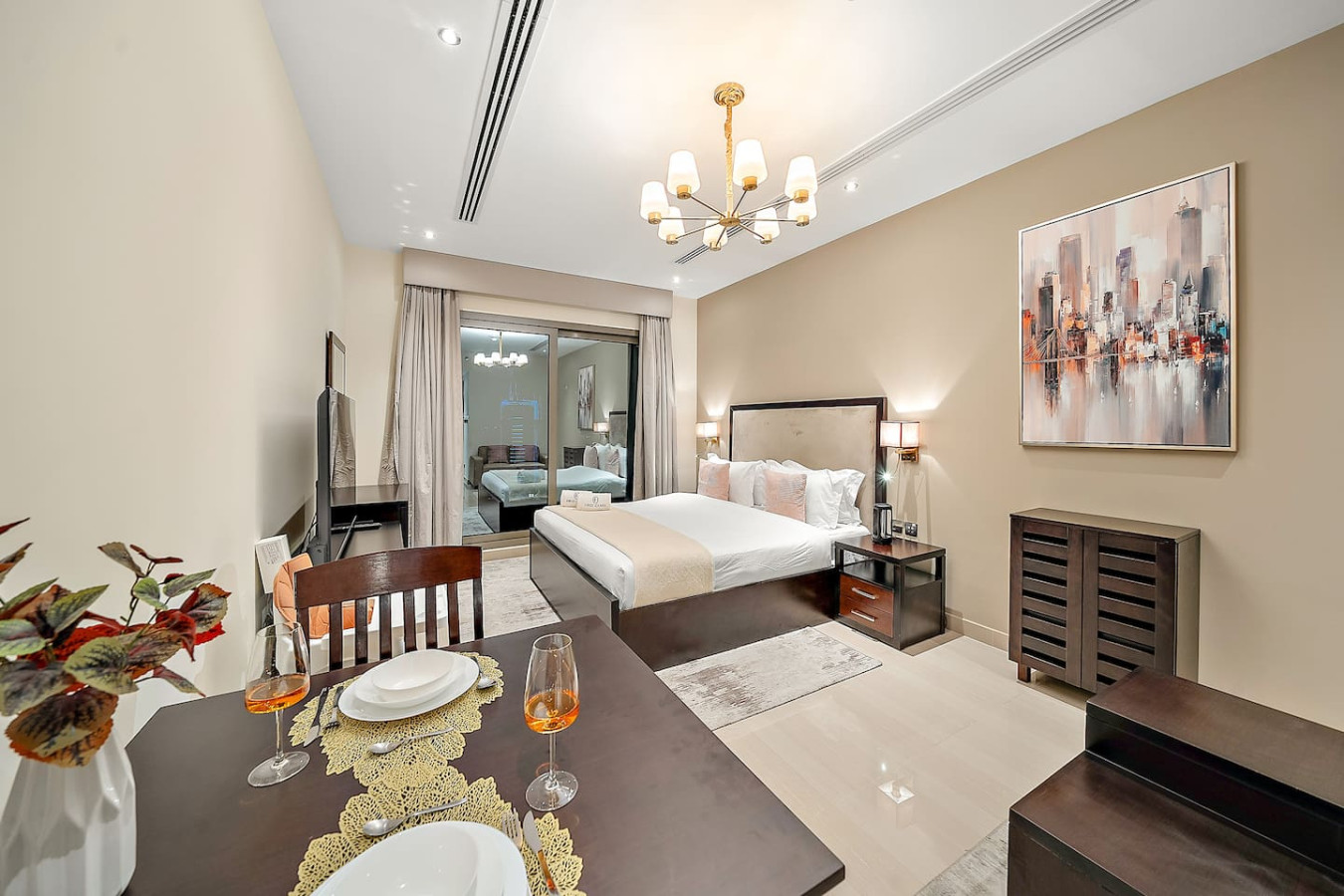 FIRST CLASS | Studio | Cozy with City Vibes