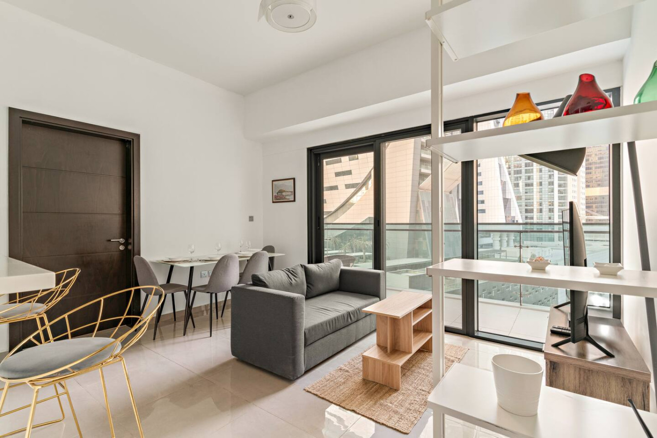 FIRST CLASS |1BR| Near Burj Khalifa & Metro Access