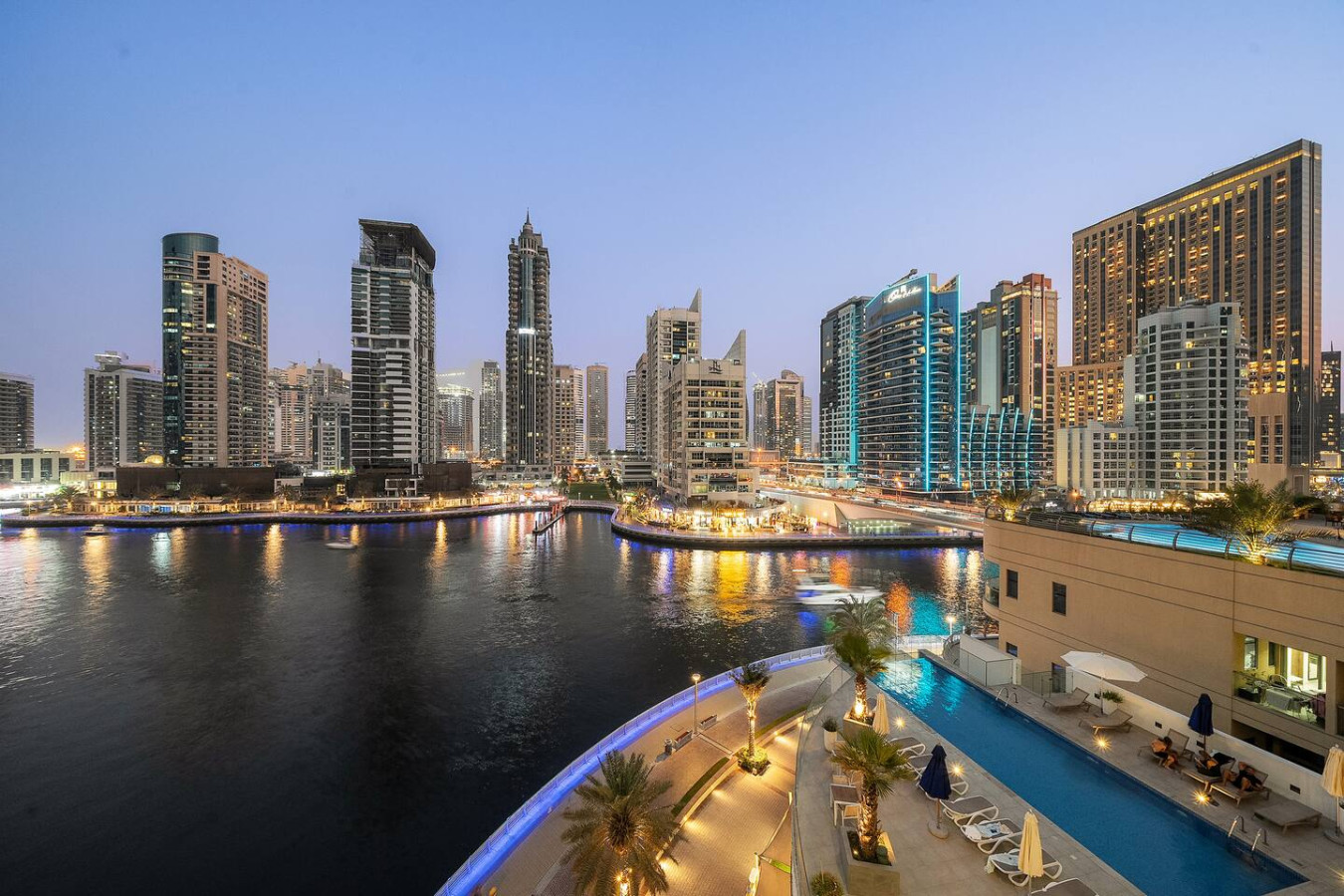 FIRST CLASS | 1BR | Scenic Marina View Retreat