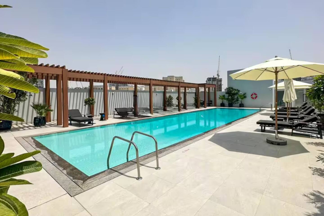 FIRST CLASS | 1BR | Luxe Urban Escape
